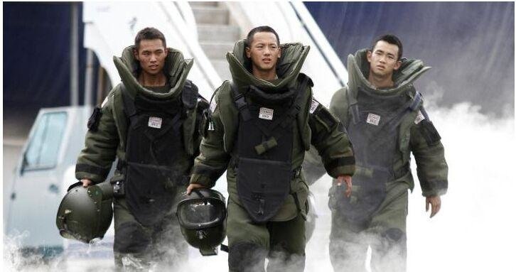 英國(guó)MK5排爆服、搜爆服大量到貨