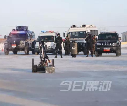 黑河反恐防爆實(shí)戰(zhàn)！看凌天排爆機(jī)器人如何在零下25°迅速出擊。