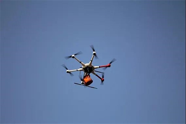 北京凌天獲得民航華北管理局頒發(fā)的無(wú)人機(jī)經(jīng)營(yíng)許