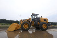 大功率裝載機(jī)LT655F