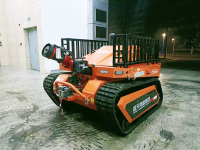 消防滅火機器人 （第3代，油動液壓，帶水帶框）